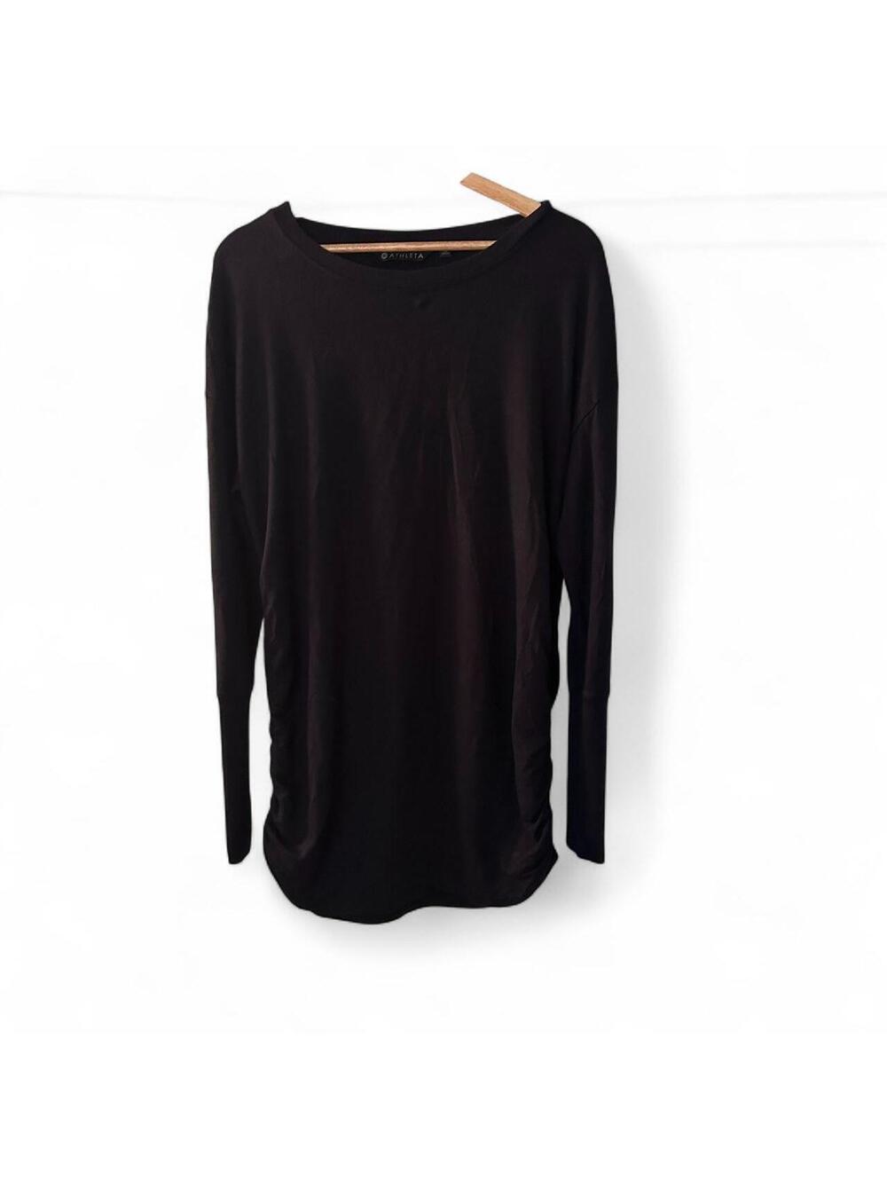 The easiest little black dress — Athleta edition. 🖤